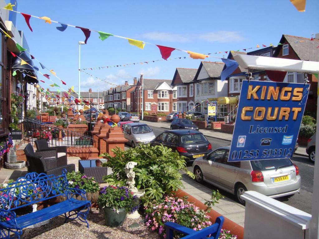 Kings Court Families & Couples Bed & Breakfast Blackpool Dış mekan fotoğraf