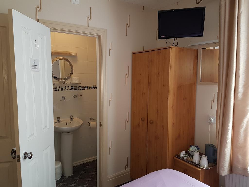 Kings Court Families & Couples Bed & Breakfast Blackpool Dış mekan fotoğraf