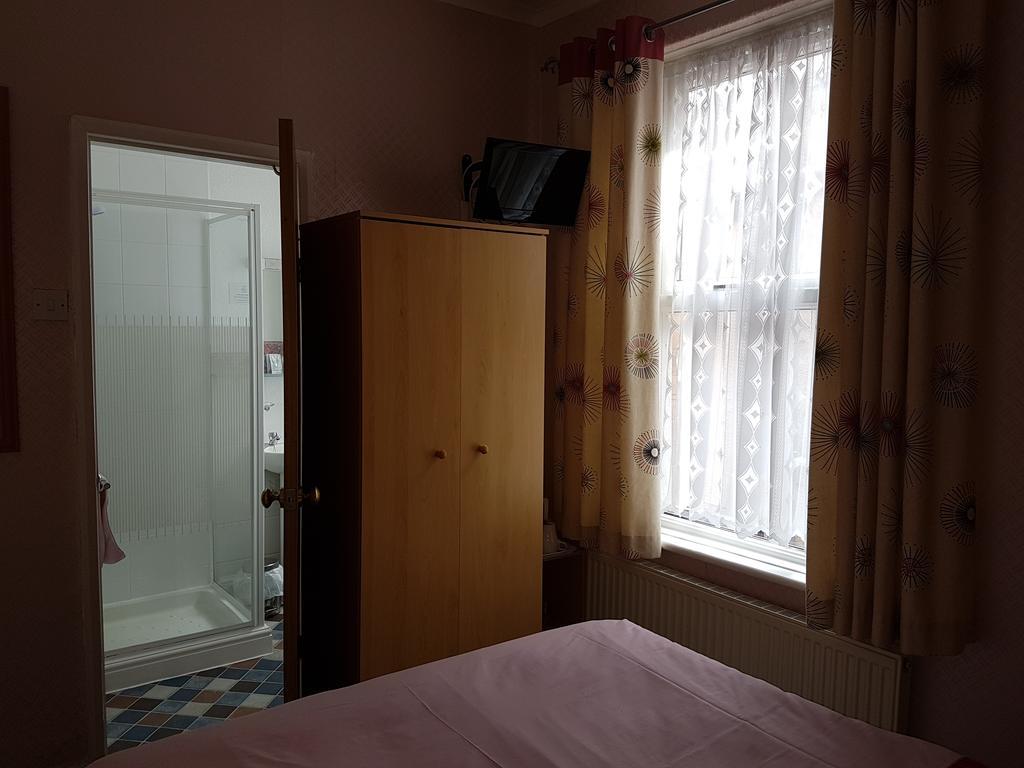 Kings Court Families & Couples Bed & Breakfast Blackpool Dış mekan fotoğraf