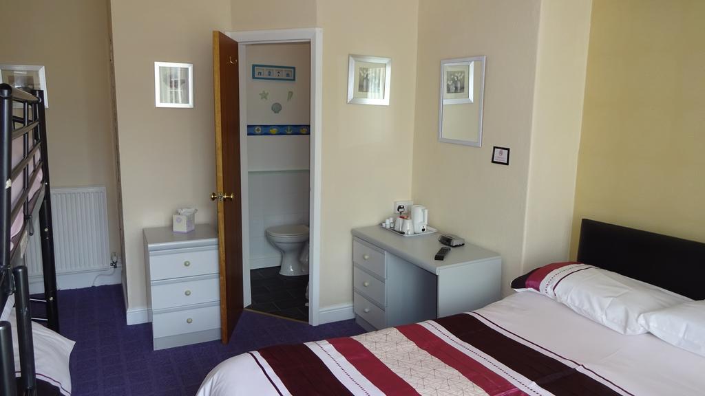 Kings Court Families & Couples Bed & Breakfast Blackpool Dış mekan fotoğraf